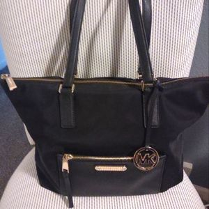 Michael Kors tote style purse